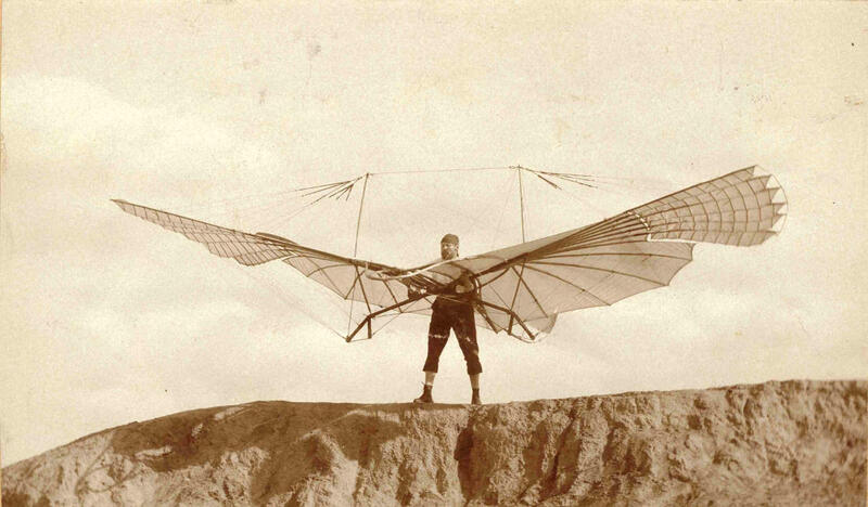 Otto Lilienthal đã thiệt mạng sau thử nghiệm với chiếc tàu lượn