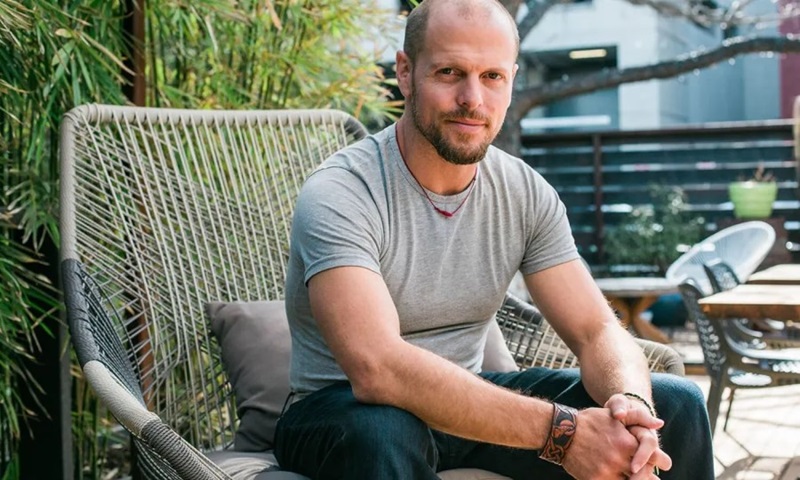 Tác giả cuốn sách tuần làm việc 4 giờ Tim Ferriss