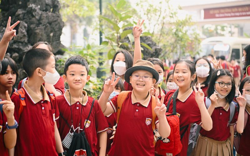 Tham quan trường và cho con trải nghiệm lớp học thử