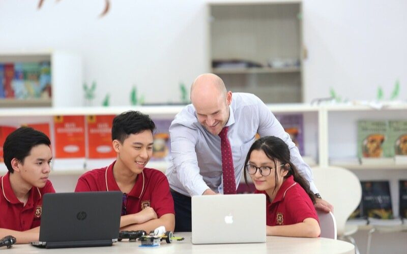 Xác định tiêu chí phù hợp với con và định hướng tương lai