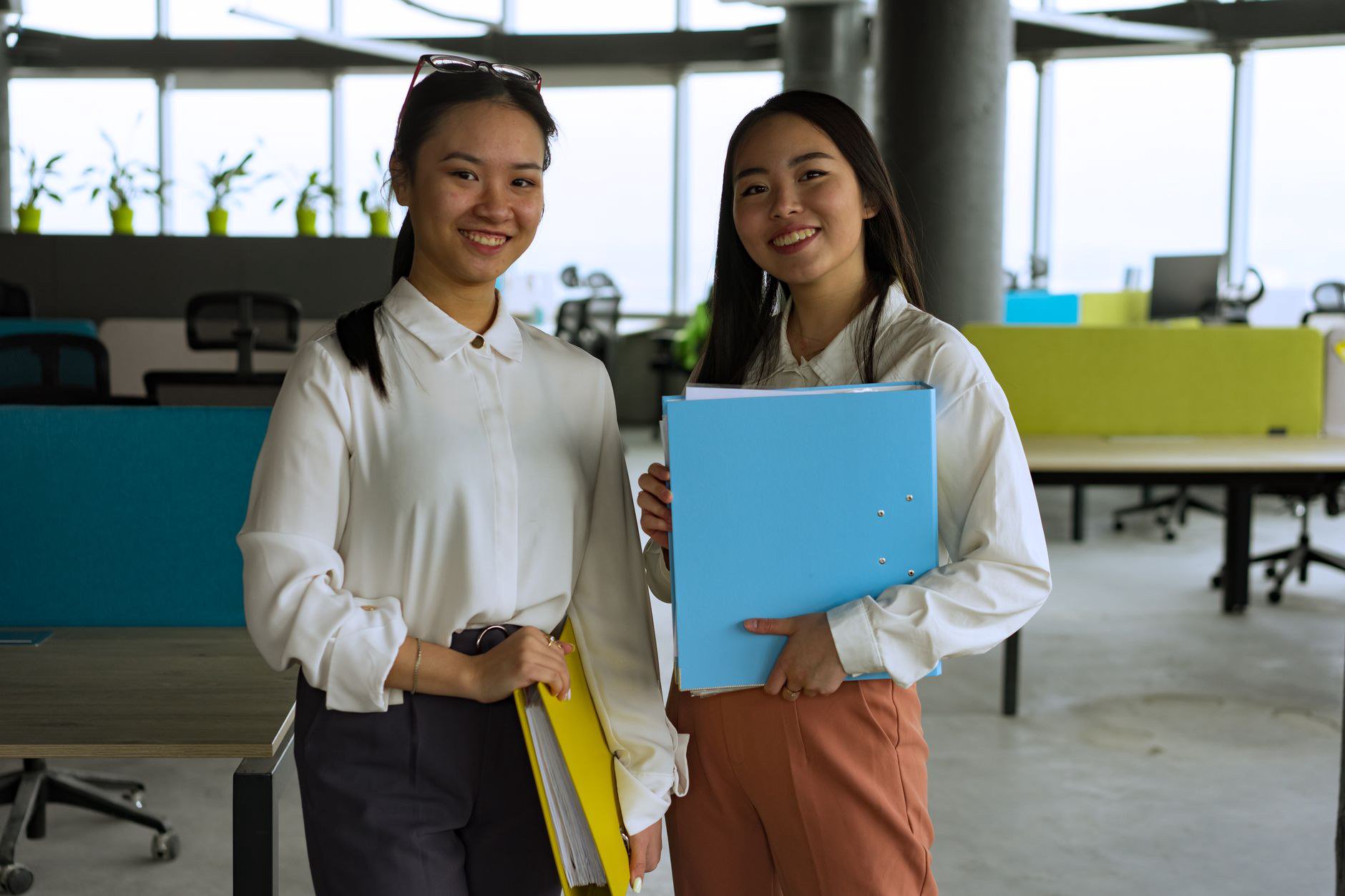 Từ Thương Hiệu Cá Nhân Đến Thương Hiệu Tổ Chức Qua Trang Phục Từ Thương Hiệu Cá Nhân Đến Thương Hiệu Tổ Chức Qua Trang Phục